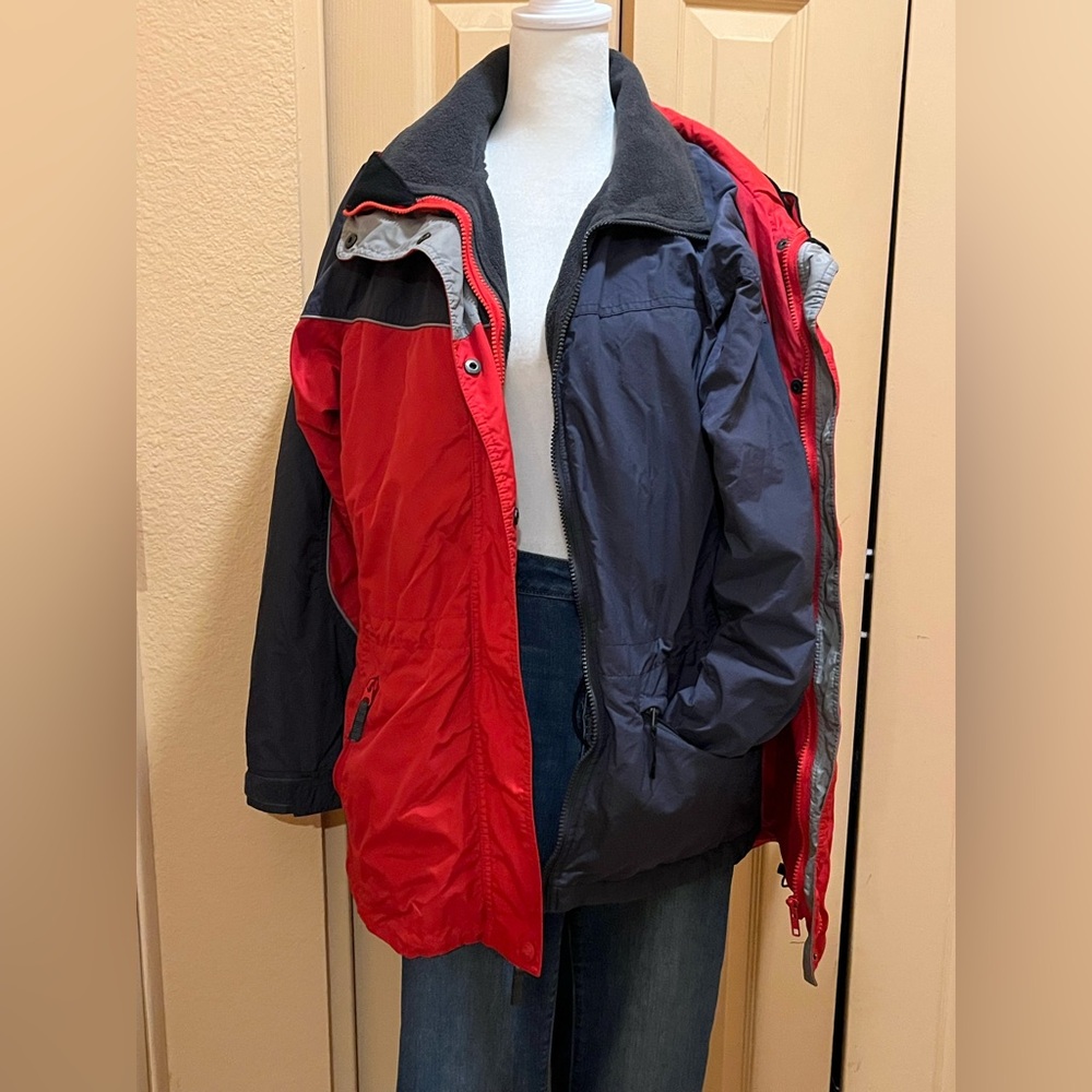 Columbia 3-in-1 parka jacket: removable inner jacket & waterproof overcoat. S